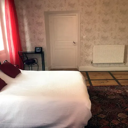 Au Plech Bed & Breakfast 3*